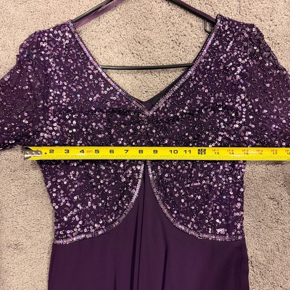 J Kara Women's 3/4 Sleeve V-Neck Beaded Top Long Gown NWT 8P - Picture 10 of 10